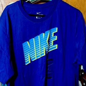 Men’s XL Nike tshirt